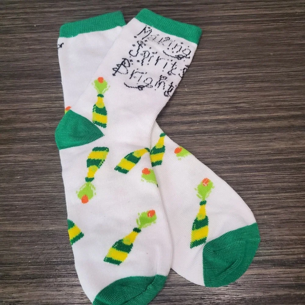 Assorted 5 Pair Women's Christmas Themed Crew Socks Lightweight - Shoe Size 4-9